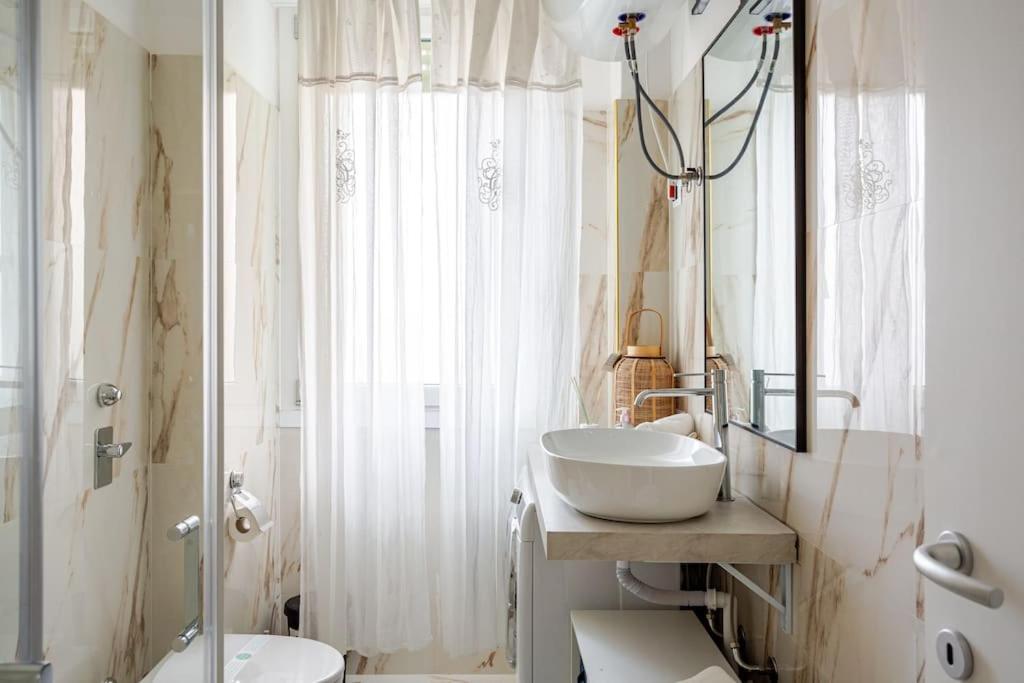 Bright & Modern 2 Min Metro 20Min Niguarda H Apartment Milano Ngoại thất bức ảnh
